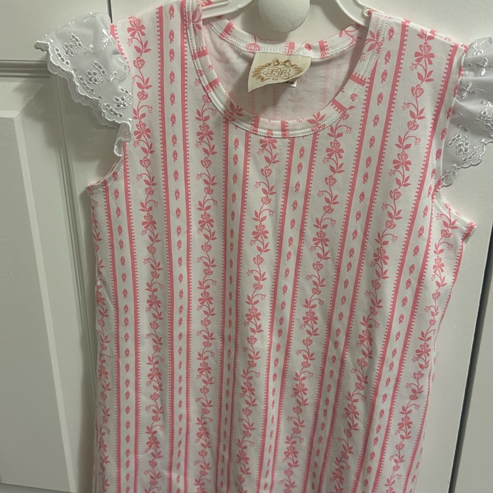 The Beaufort Bonnet Company Pink Floral top nwt